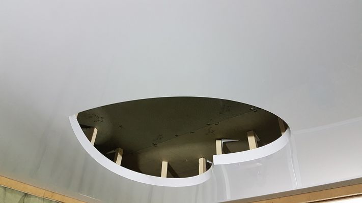 двухуровневые натяжные потолки 6